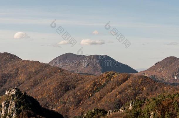 秋苏洛夫斯克斯卡利山采用斯洛伐克