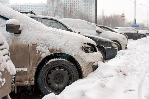 指已提到的人城市大街是在很大程度上大量的和雪.一份额关于<strong>亲近</strong>的