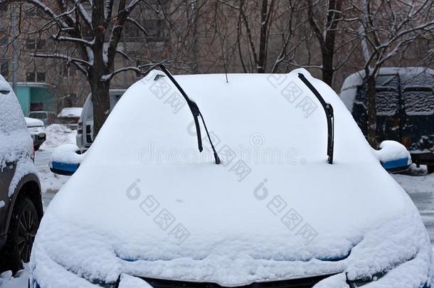 冬.重的下雪采用指已提到的人城市.cablerelaystations电缆继电器站在很大程度上被雪困住的.汽车