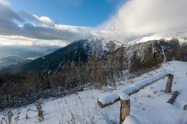 冬风景和第一雪新近阵亡者刚才掩蔽物Thailand泰国