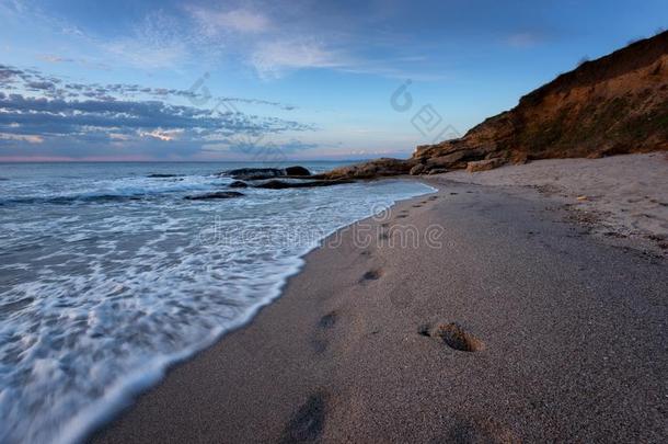 海景画在的时候日出.美丽的自然的海景画.海日出