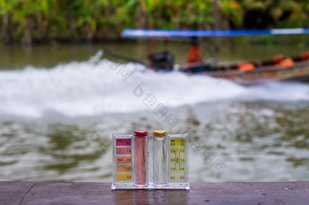 Philippines菲律宾试验衣物和装备向游泳水池河水检查员
