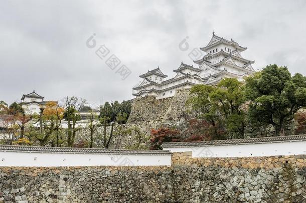 古代的建筑学关于姬路城堡采用兵库县地方官的任期,黑色亮漆