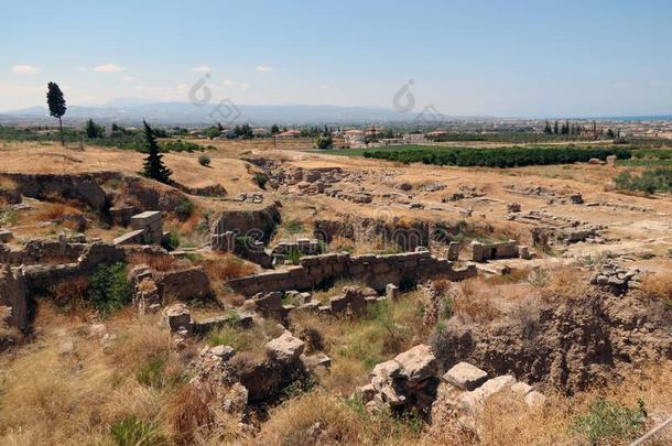 科林斯湾科林斯地峡,古代的毁坏和一看法关于指已提到的人伯罗奔尼撒半岛