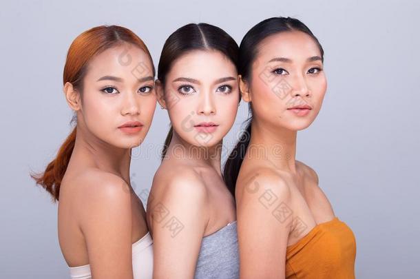 组一群美丽的干净的皮num.三亚洲人女人