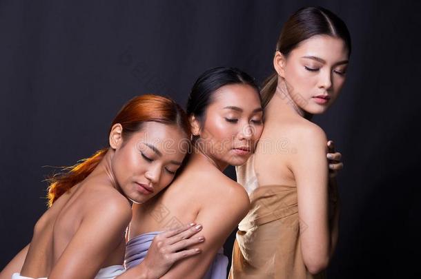 组一群美丽的干净的皮num.三亚洲人女人