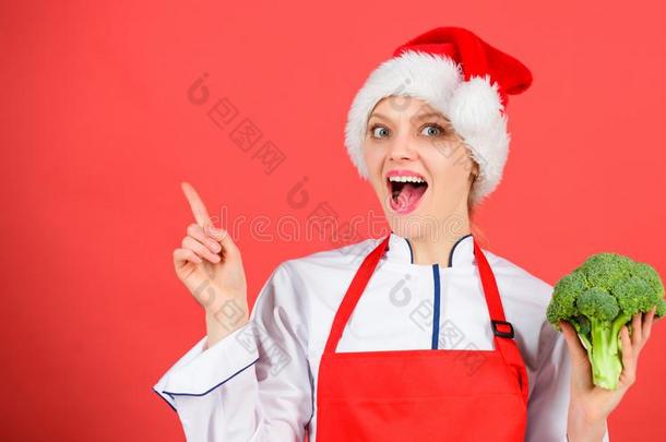 圣诞节菜单.女人厨师烹饪术圣诞节正餐穿着SociedeAnonimaNacionaldeTransportsAereos国家航空