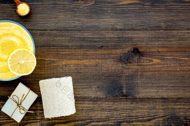 柠檬休闲健身中心盐和休闲健身中心评估喜欢肥皂,丝瓜,休闲健身中心油向