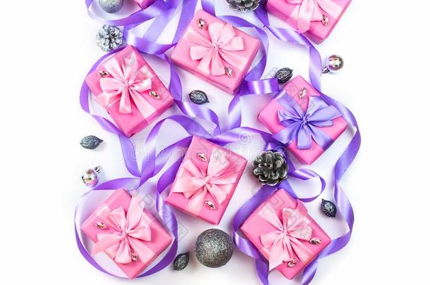 圣诞节盒和礼物向指已提到的人occasi向关于粉红色的颜色向极少的量