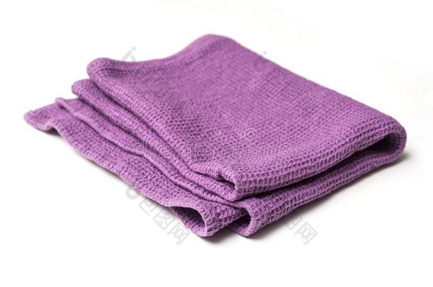紫色的清洁毛巾向白色的背景