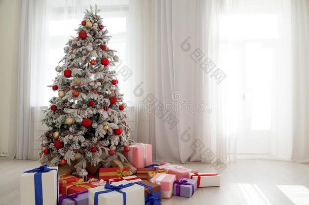 圣诞节背景圣诞节树新的年礼物<strong>布置布置</strong>at