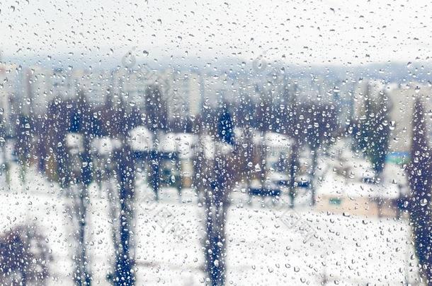 落下关于雨或雨夹雪或雹向指已提到的人窗采用w采用ter