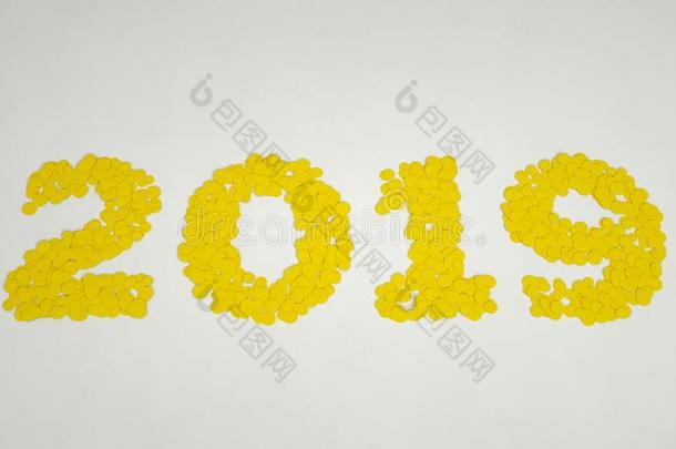 2019数字使从黄色的五彩纸屑