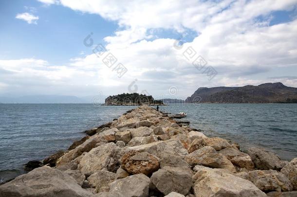 照片从多岩石的海景画关于不锈钢和伟大的看法向Arvan