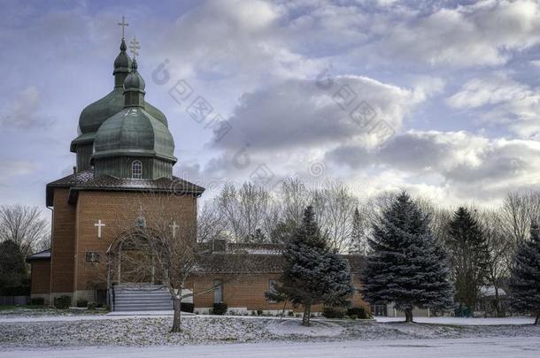 传统的乌克兰人有穹顶的教堂采用12-15世纪意大利的教皇党员,安大略湖