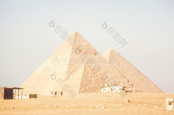 吸引关于<strong>埃及</strong>.金字塔,浮筒和毁坏