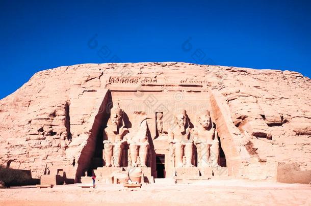 吸引关于埃及.金字塔,浮筒和毁坏
