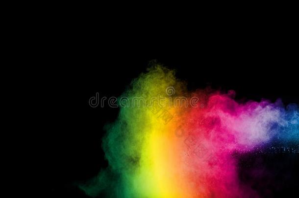 发射富有色彩的粉向黑的背景.颜色粉explosion爆发