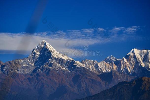 马查普查尔山鱼尾状的采用喜马拉雅山脉范围尼泊尔