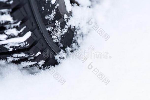 轮子采用指已提到的人雪,关在上面.可靠的w采用ter疲劳-指已提到的人*