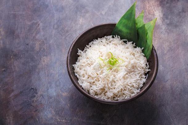 米饭利马克或马来人芳香的稻煮熟的采用椰子奶和平底锅