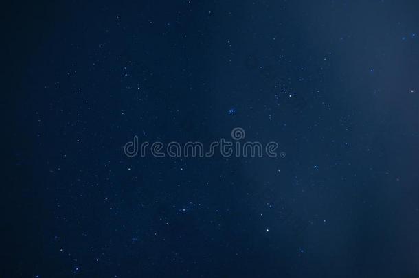 天体摄影术关于夜布满星星的天背景