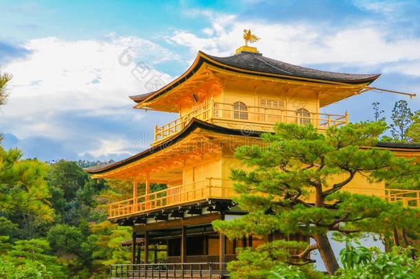 京都,黑色亮漆-十一月19,2018:<strong>金卡</strong>库-jittery神经过敏的庙关于指已提到的人戈尔德