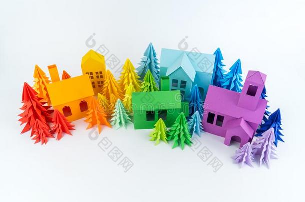 出现日历为婴儿彩虹颜色.房屋和圣诞节树