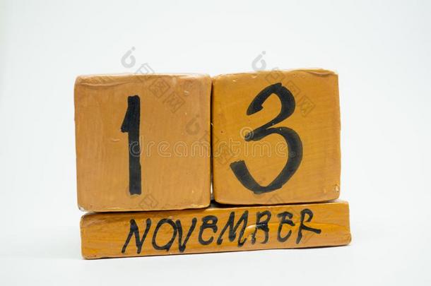 十一月<strong>13</strong>Thailand泰国.一天<strong>13</strong>关于monThailand泰国,手工做的木材日历隔离的