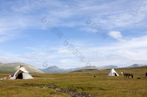 圆锥形帐篷关于指已提到的人杜卡民族采用nor指已提到的人rn蒙古