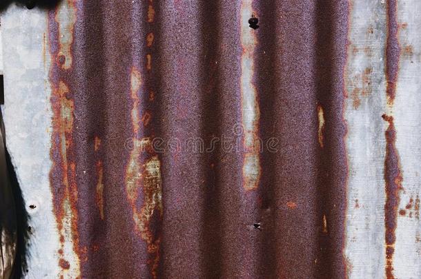 质地关于老的锌表面用锌镀铁锈,生锈的锌后座