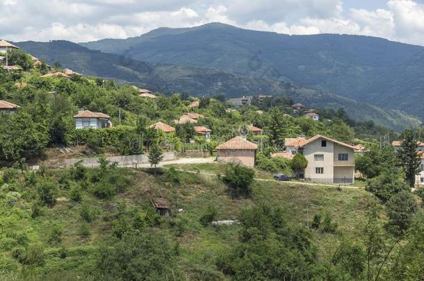 全景画和村民关于Gega和奥格拉日登·格拉日登山,布拉戈夫格拉-布拉戈夫格拉