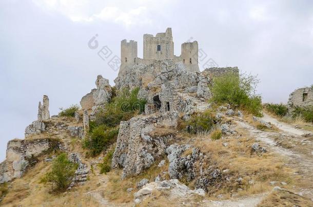 岩、陡崖卡拉斯西奥老的意大利人城堡位置影片关于著名的影片英语字母表的第20个字母