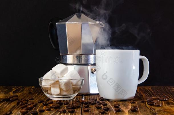 咖啡豆作品-咖啡豆制造者,白色的杯子关于咖啡豆和德西
