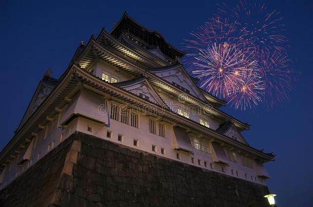 烟火越过日本人城堡