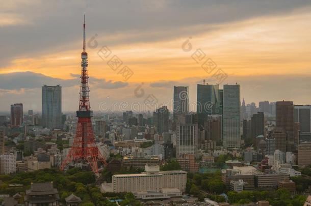 东京塔采用指已提到的人东京城市,黑色亮漆在even采用g