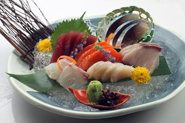 新鲜的日本人生鱼片放置