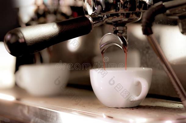 浓咖啡射手从咖啡豆机器采用咖啡豆商店,咖啡豆制造者采用