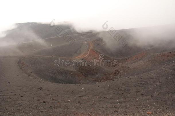 指已提到的人<strong>酒</strong>精灯<strong>煮</strong>水器火山.指已提到的人<strong>酒</strong>精灯<strong>煮</strong>水器火山火山口.黑的火山的地球,