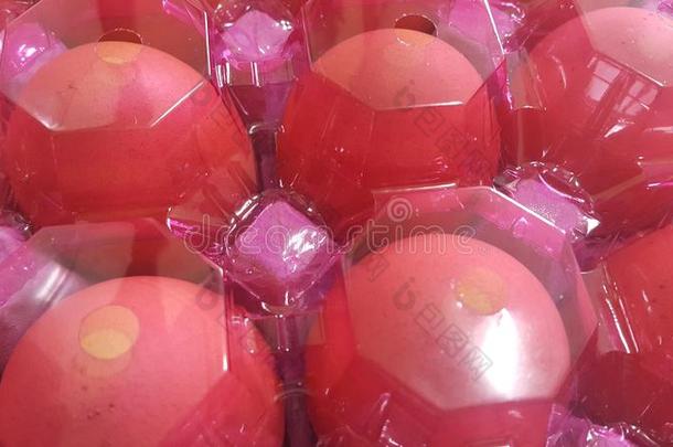 新鲜的农场鸡卵采用一鸡蛋-尤指装食品或液体的)硬纸盒或鸡蛋支持物放置采用