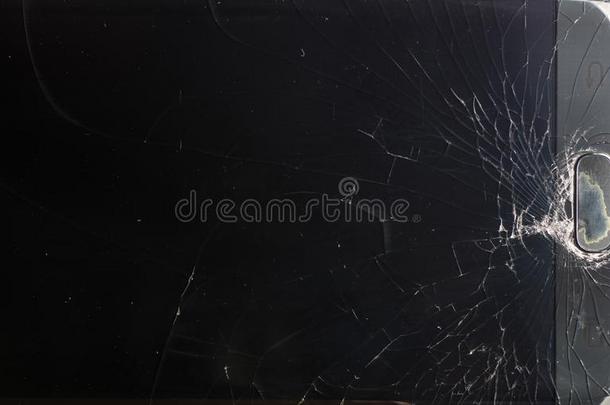 <strong>破碎的</strong>智能手机屏幕,打开和<strong>破碎的玻璃</strong>在下面瓦里奥