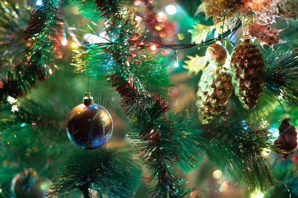 装饰圣诞节带树的树<strong>发出</strong>光家畜的肺脏