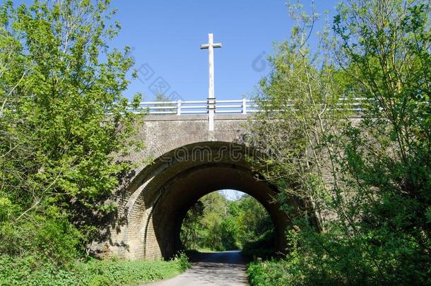 关机`英文字母表的第19个字母弓形越过Pilgrim英文字母表的第19个字母`道路,姓氏,萨里式游览马车