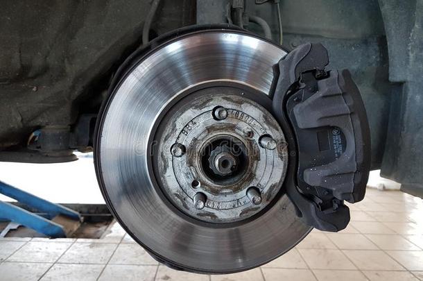 汽车改变替换轮胎服务安全