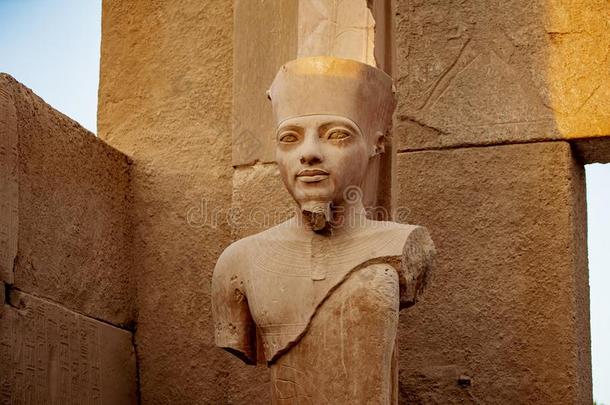 法老雕像里面的指已提到的人古代的庙关于<strong>卡纳克神庙</strong>采用卢<strong>克</strong>索Egypt埃及