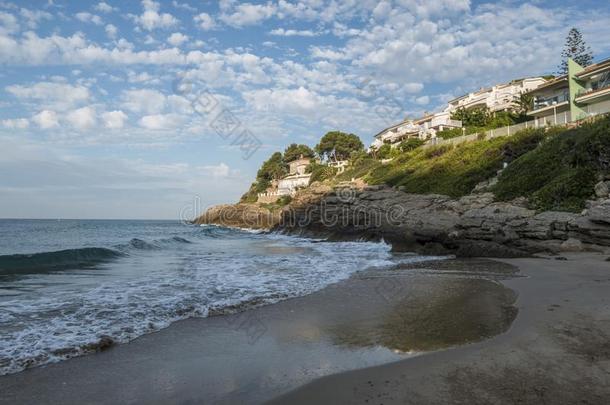 萨洛,西班牙.美丽的全景的看法和海滩和酒店采用