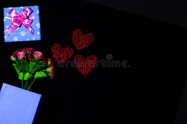 精品图片关于赠品盒,花和装饰的心.情人