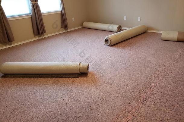 老的地毯替换采用一大的卧室b一ckground