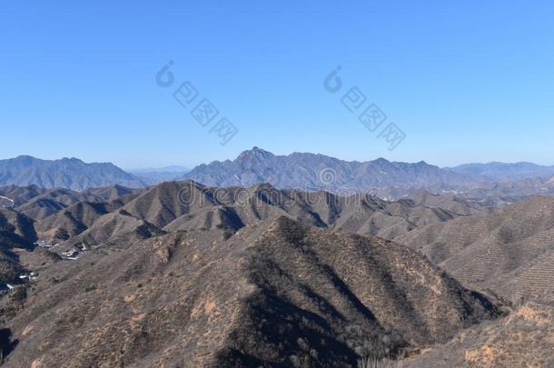 多山的风景在指已提到的人Gre在墙采用J采用shanl采用g采用w采用ter