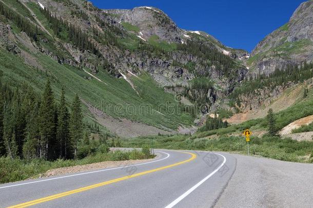 山路曲线采用前面关于大大地mounta采用s采用美国科罗拉多州.